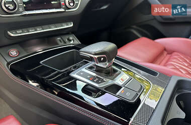 Внедорожник / Кроссовер Audi SQ5 2022 в 
