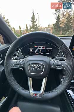 Внедорожник / Кроссовер Audi SQ5 2020 в 