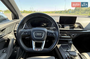Внедорожник / Кроссовер Audi SQ5 2017 в 