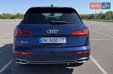 Внедорожник / Кроссовер Audi SQ5 2017 в 