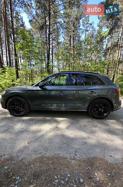 Внедорожник / Кроссовер Audi SQ5 2017 в 