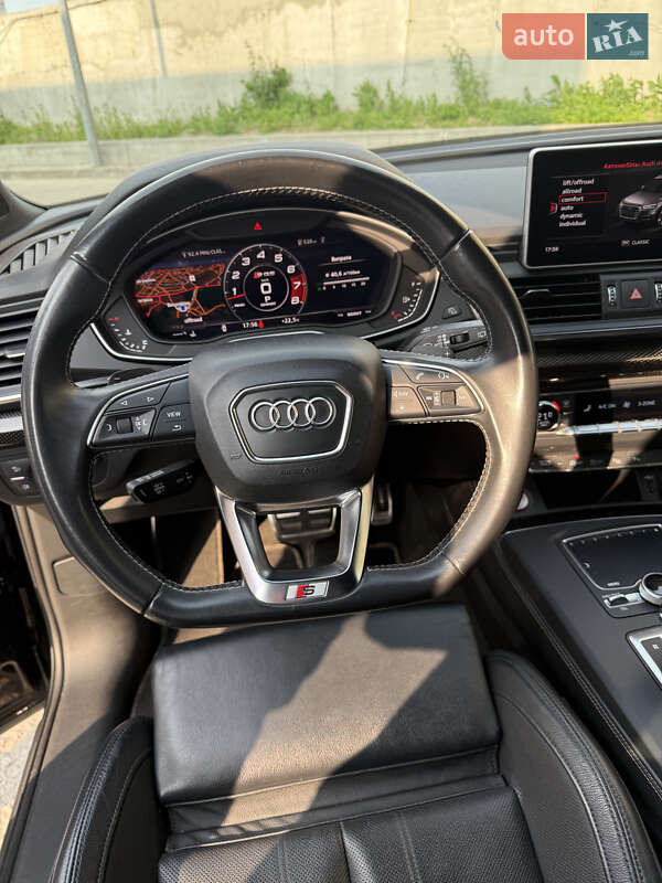 Внедорожник / Кроссовер Audi SQ5 2018 в Киеве