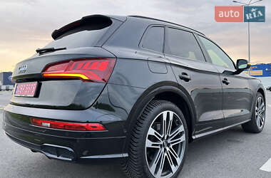 Внедорожник / Кроссовер Audi SQ5 2020 в 