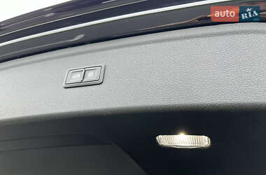 Внедорожник / Кроссовер Audi SQ5 2020 в 