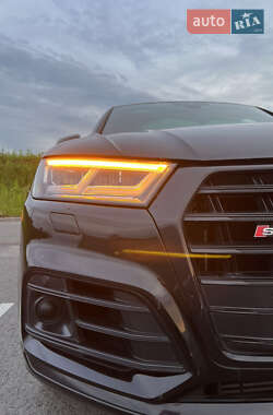 Внедорожник / Кроссовер Audi SQ5 2020 в 