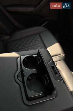 Внедорожник / Кроссовер Audi SQ5 2017 в 