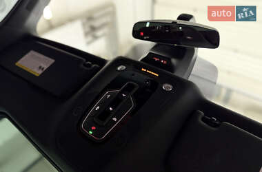 Внедорожник / Кроссовер Audi SQ5 2021 в 