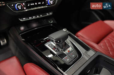 Внедорожник / Кроссовер Audi SQ5 2021 в 