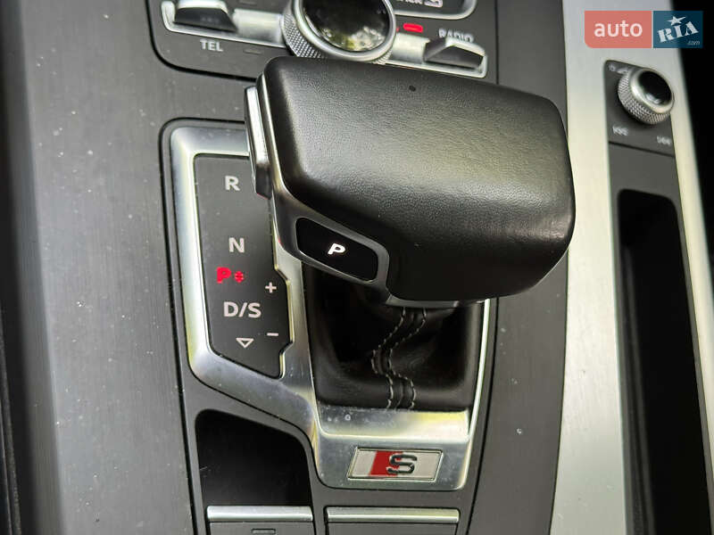 Позашляховик / Кросовер Audi SQ5 2018 в Києві