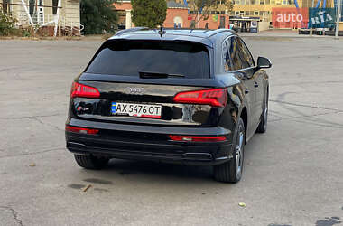Внедорожник / Кроссовер Audi SQ5 2018 в 