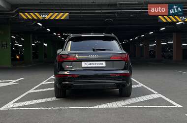 Внедорожник / Кроссовер Audi SQ5 2020 в 