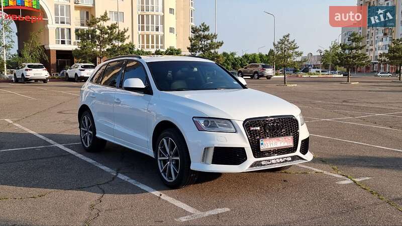 Внедорожник / Кроссовер Audi SQ5 2014 в 
