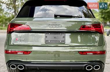 Внедорожник / Кроссовер Audi SQ5 2021 в 