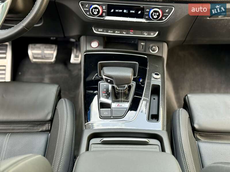 Внедорожник / Кроссовер Audi SQ5 2021 в Днепре