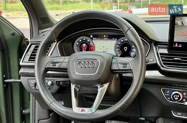Внедорожник / Кроссовер Audi SQ5 2021 в 