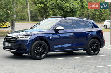 Внедорожник / Кроссовер Audi SQ5 2017 в 