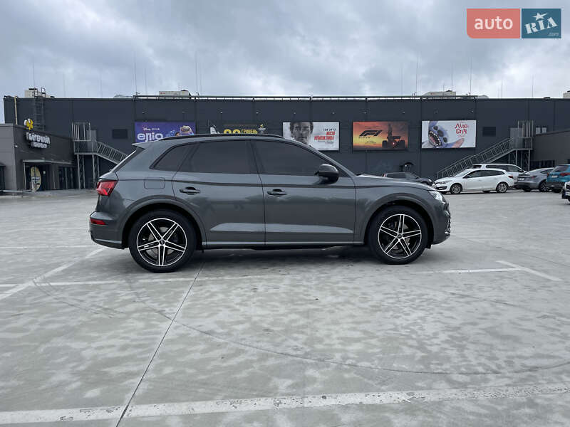Позашляховик / Кросовер Audi SQ5 2018 в Києві