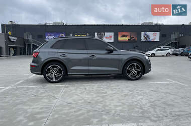 Внедорожник / Кроссовер Audi SQ5 2018 в 