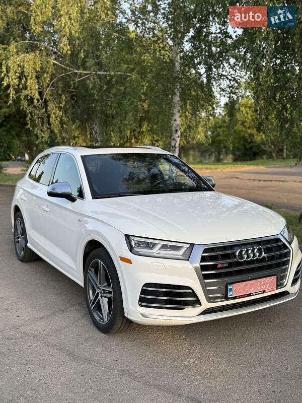 Внедорожник / Кроссовер Audi SQ5 2018 в 