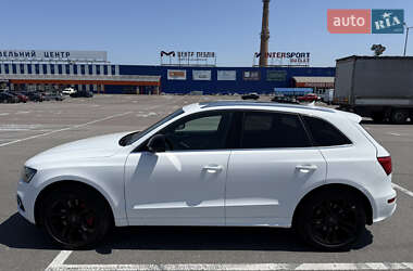 Внедорожник / Кроссовер Audi SQ5 2015 в 