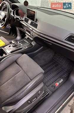 Внедорожник / Кроссовер Audi SQ5 2017 в 