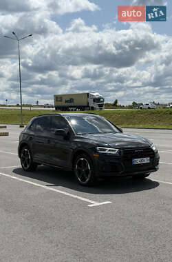 Внедорожник / Кроссовер Audi SQ5 2019 в 