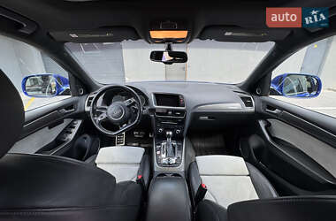 Внедорожник / Кроссовер Audi SQ5 2016 в 