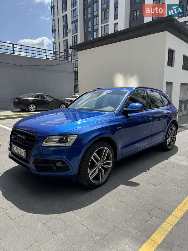 Внедорожник / Кроссовер Audi SQ5 2016 в 