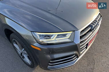 Внедорожник / Кроссовер Audi SQ5 2017 в 
