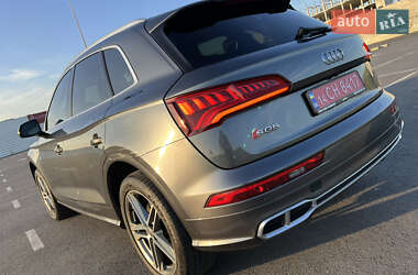 Внедорожник / Кроссовер Audi SQ5 2017 в 