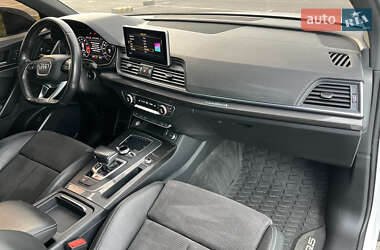 Внедорожник / Кроссовер Audi SQ5 2018 в 
