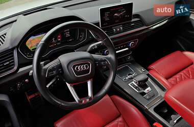 Внедорожник / Кроссовер Audi SQ5 2019 в 