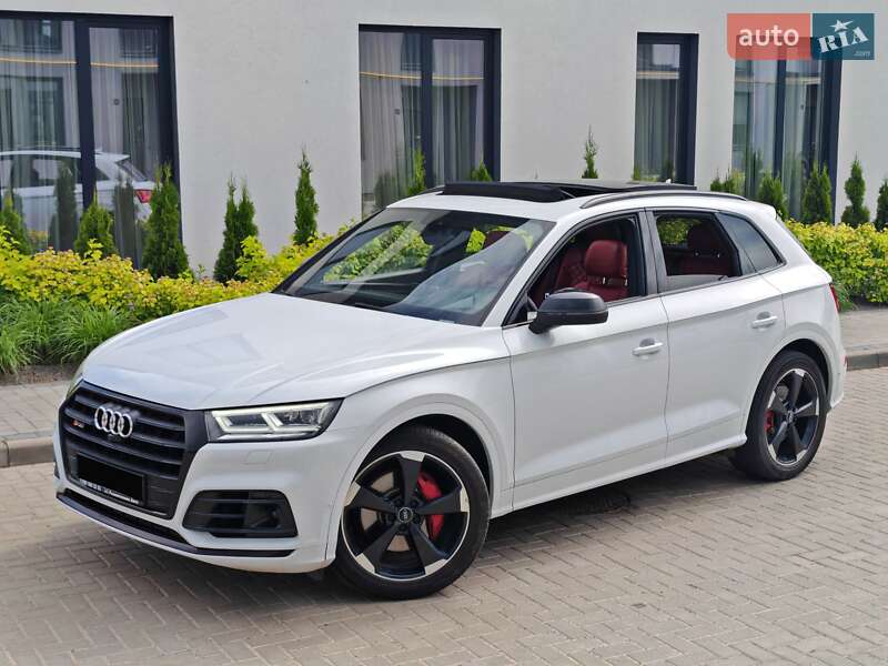 Внедорожник / Кроссовер Audi SQ5 2019 в 
