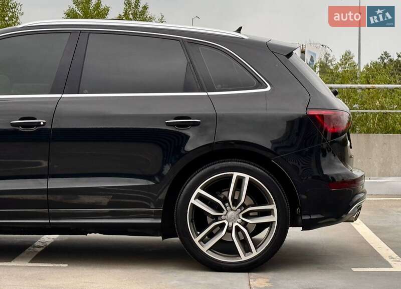 Внедорожник / Кроссовер Audi SQ5 2015 в Киеве