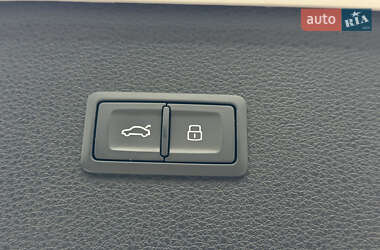 Внедорожник / Кроссовер Audi SQ5 2024 в 