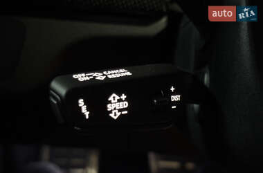 Внедорожник / Кроссовер Audi SQ5 2024 в 