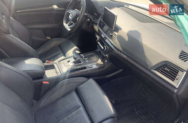 Внедорожник / Кроссовер Audi SQ5 2017 в 