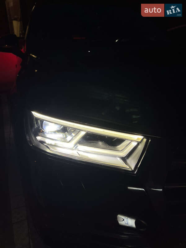 Внедорожник / Кроссовер Audi SQ5 2018 в Львове