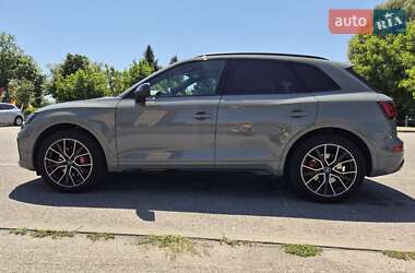 Внедорожник / Кроссовер Audi SQ5 2021 в 