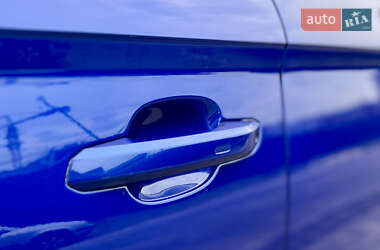 Позашляховик / Кросовер Audi SQ5 2021 в 