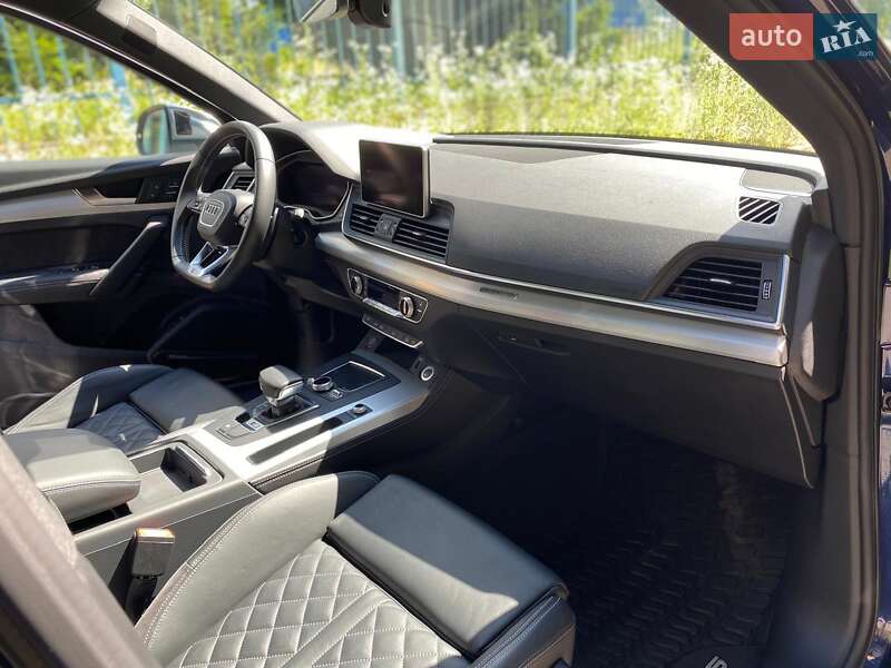 Внедорожник / Кроссовер Audi SQ5 2017 в Киеве