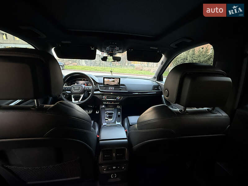 Внедорожник / Кроссовер Audi SQ5 2018 в Коростене