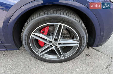 Внедорожник / Кроссовер Audi SQ5 2020 в 