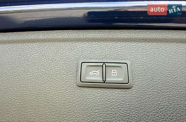 Внедорожник / Кроссовер Audi SQ5 2020 в 