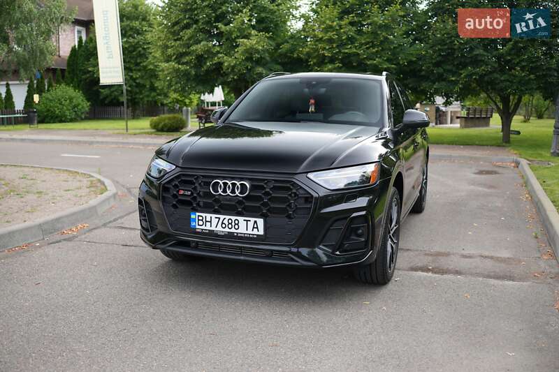 Внедорожник / Кроссовер Audi SQ5 2020 в 