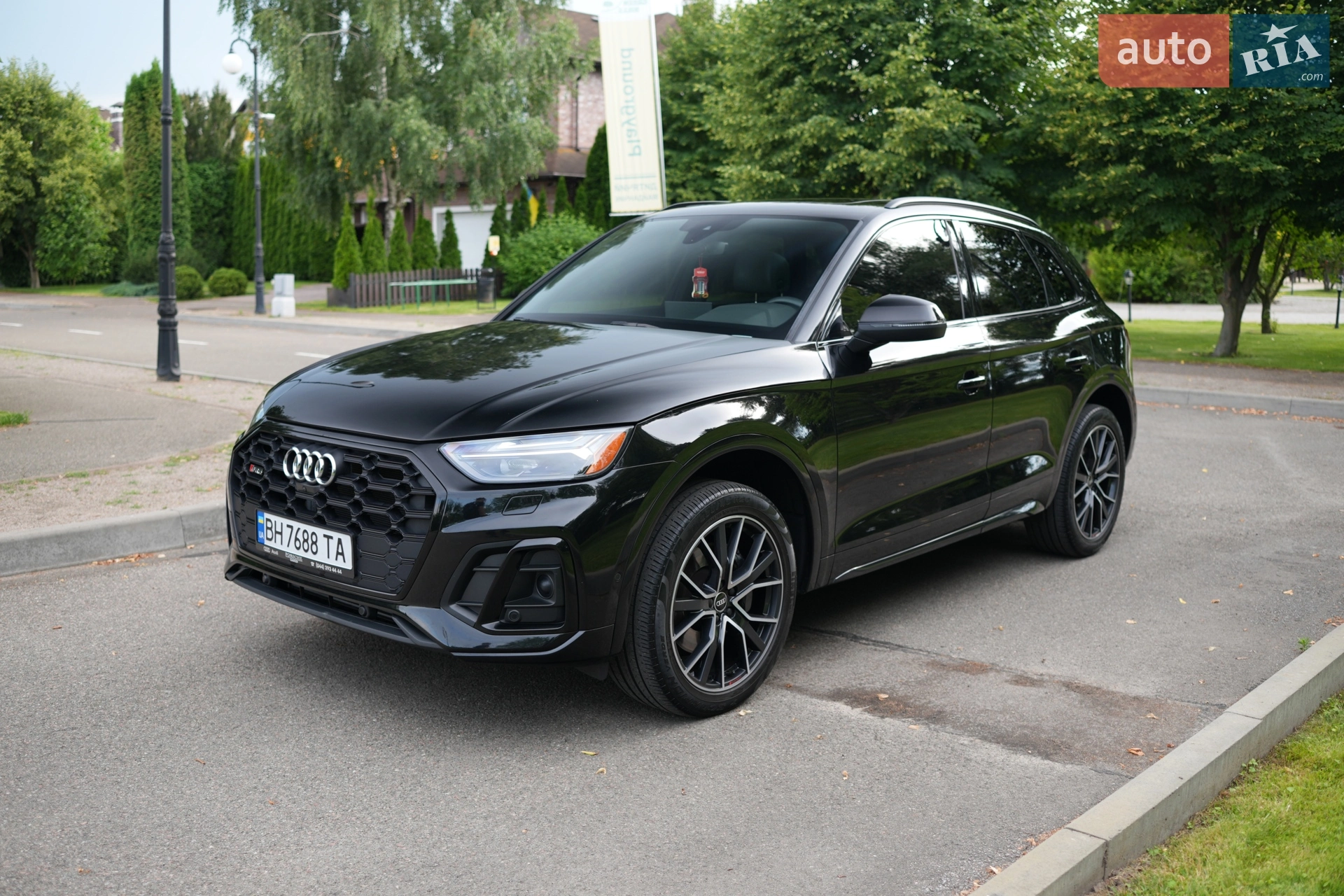 2020 Audi SQ5 - мініатюра 2