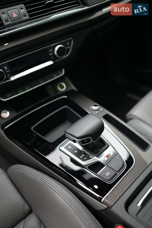 Внедорожник / Кроссовер Audi SQ5 2020 в Киеве