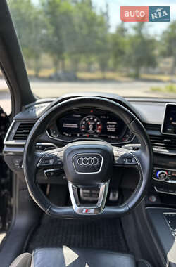 Внедорожник / Кроссовер Audi SQ5 2018 в 