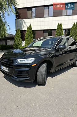 Внедорожник / Кроссовер Audi SQ5 2018 в 