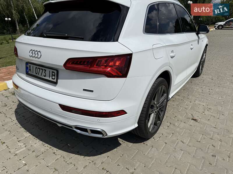 Позашляховик / Кросовер Audi SQ5 2017 в Києві
